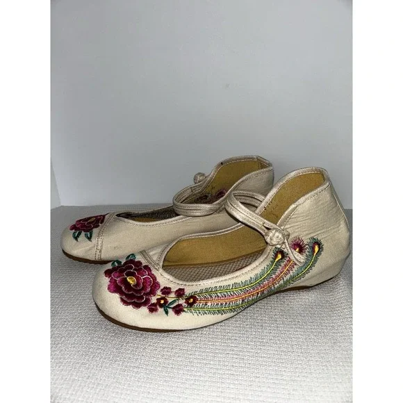 Cinak Cute Embroidered Mary Jane Textile Denim Comfort Beige Size 42. NWOB - Picture 3 of 11